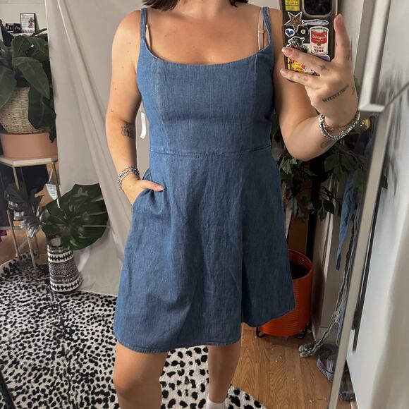 Old Navy Scoop Neck Fit & Flare Mini Dress Denim Size Medium NWT - Picture 1 of 7